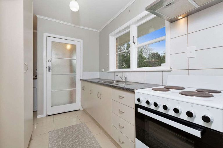 Photo of property in 74a Mcannalley Street, Manurewa East, Auckland, 2102