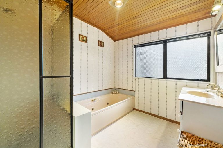 Photo of property in 41 Burbank Crescent, Churton Park, Wellington, 6037