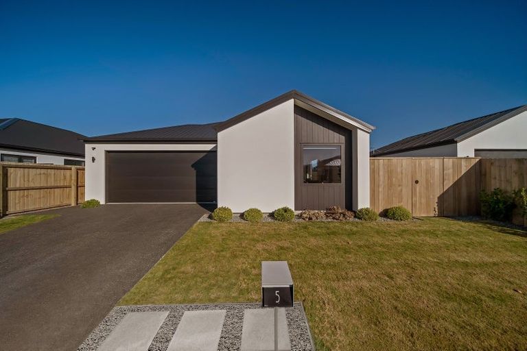 Photo of property in 5 Llew Summers Street, Belfast, Christchurch, 8051