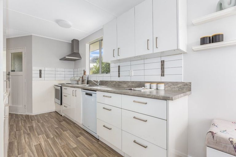 Photo of property in 9 The Bollard, Whitby, Porirua, 5024