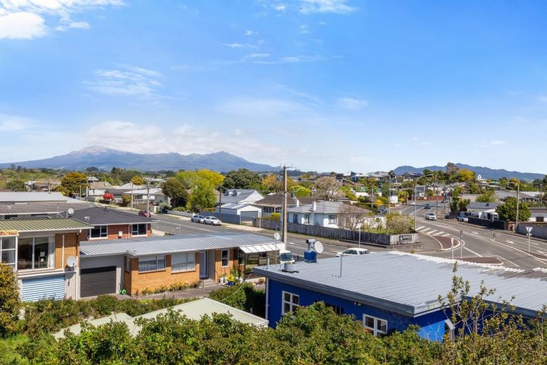 Photo of property in 153 Tukapa Street, Westown, New Plymouth, 4310