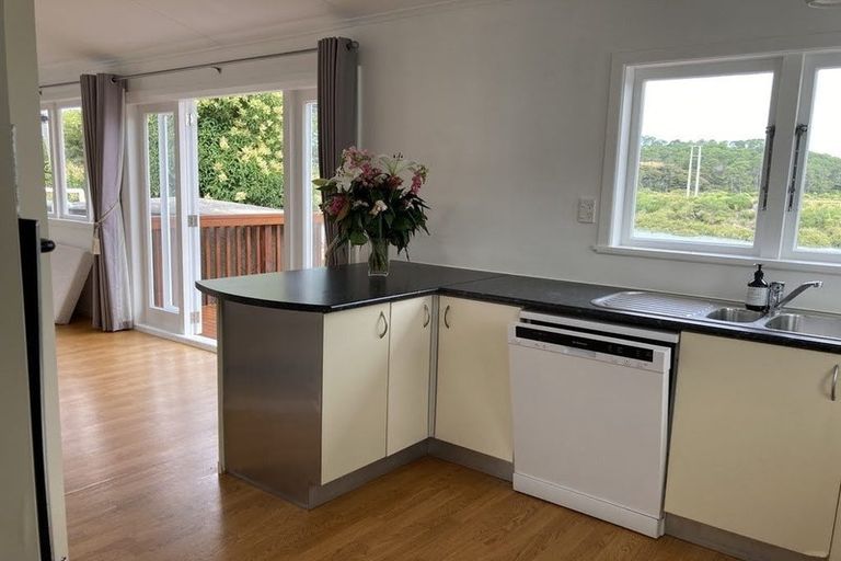 Photo of property in 18 Kent Terrace, Riverhead, 0820