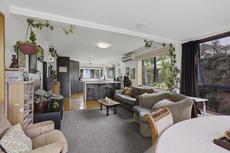 Photo of property in 16 Bush Point Road, Cable Bay, 0420