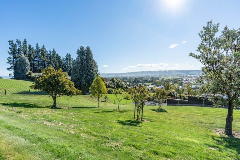 Photo of property in 15 Fairmile Drive, Kinmont Park, Mosgiel, 9024