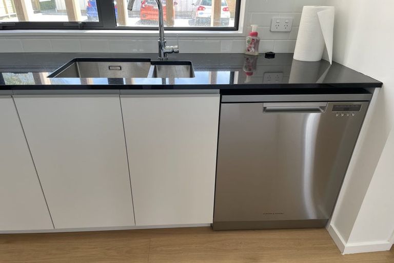 Photo of property in 10c Beauchamp Street, Karori, Wellington, 6012