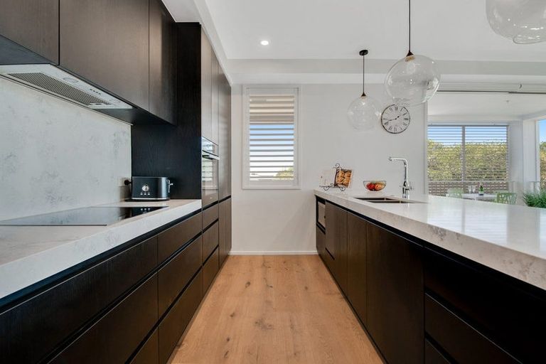 Photo of property in Eaves Bush Parade, Orewa, 0931