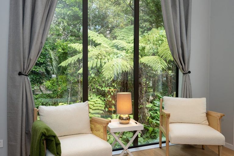 Photo of property in 5 Titiwai Place, Birkenhead, Auckland, 0626