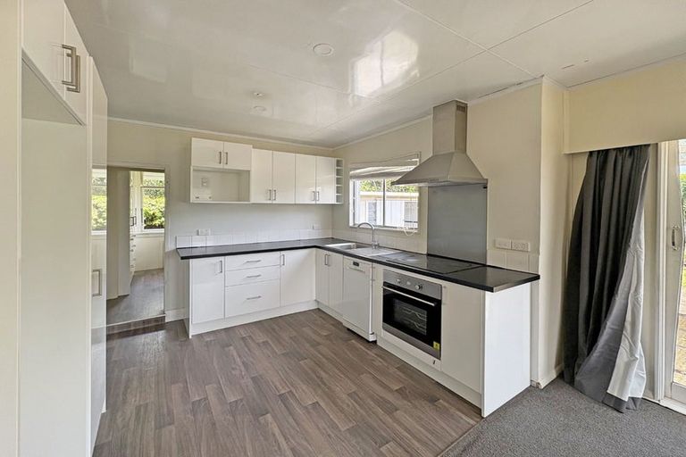 Photo of property in 18 Lombard Street, Palmerston North, 4410
