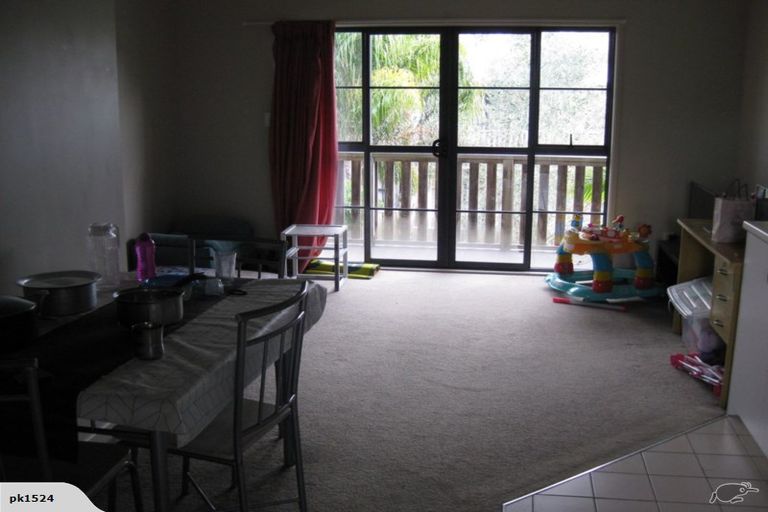 Photo of property in 6/8 Carolina Place, Albany, Auckland, 0632