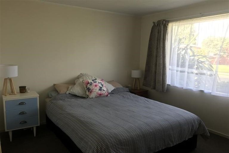 Photo of property in 8 Purcell Place, Melville, Hamilton, 3206