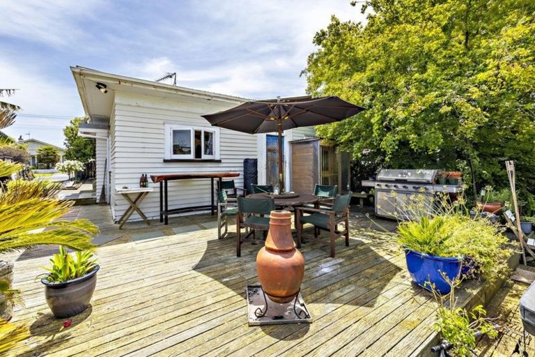 Photo of property in 6 Princes Street, Pukekohe, 2120