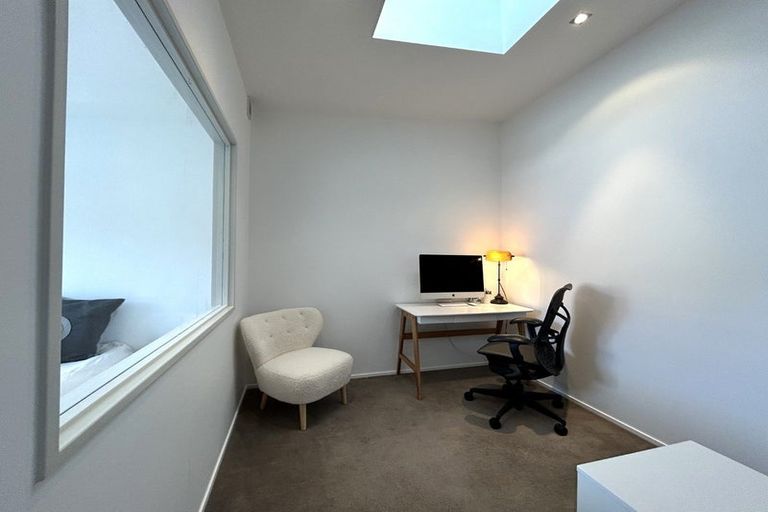 Photo of property in 61 Saddleback Grove, Karori, Wellington, 6012