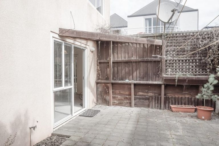 Photo of property in 4/10 Nova Place, Christchurch Central, Christchurch, 8011