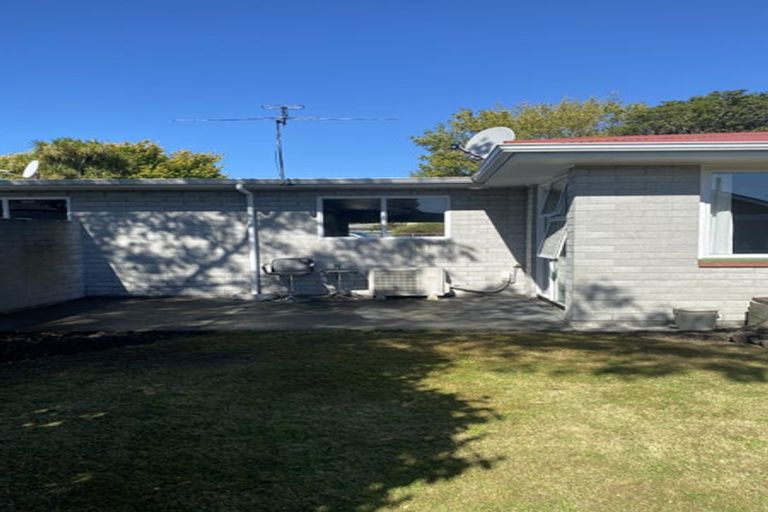 Photo of property in 14 Gibson Drive, Hornby, Christchurch, 8042