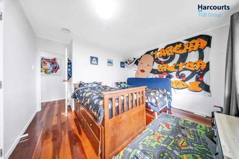 Photo of property in 8 Tawa Place, Waiuku, 2123