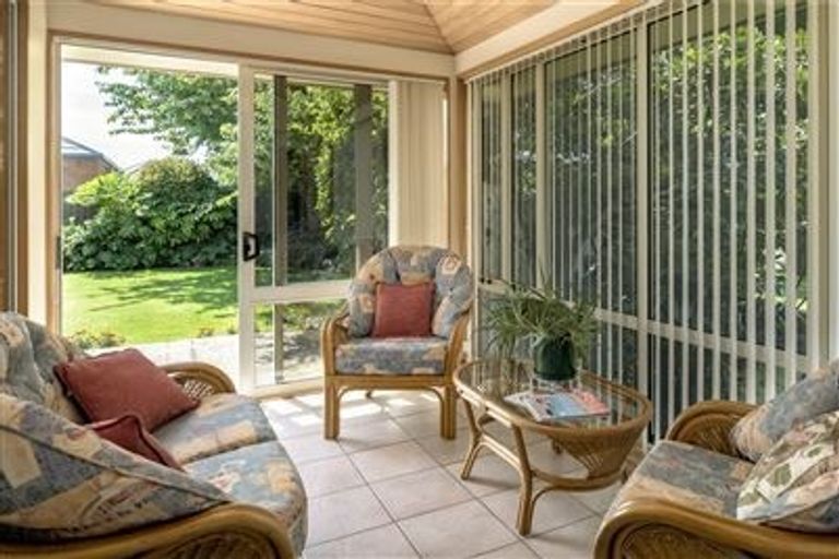 Photo of property in 3 Wiltshire Mews, Avonhead, Christchurch, 8042