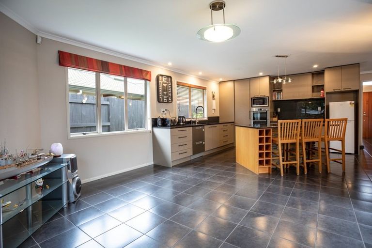 Photo of property in 7 Rothesay Place, Highbury, Palmerston North, 4412