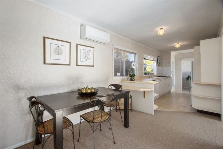 Photo of property in 99 Sturges Road, Henderson, Auckland, 0612