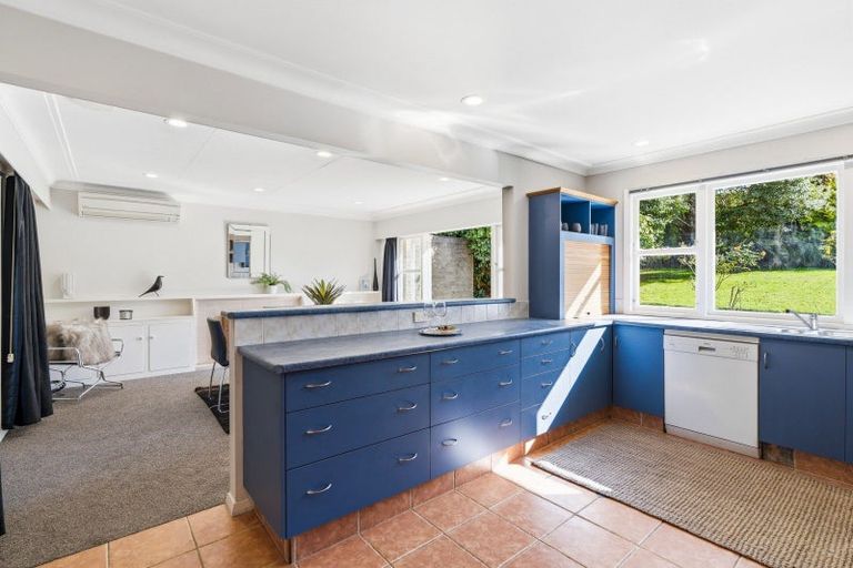 Photo of property in 11 Pioneer Crescent, Helensburgh, Dunedin, 9010