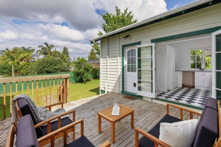 Photo of property in 22 Rimu Street, New Lynn, Auckland, 0600