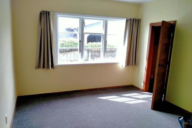 Photo of property in 12 Kauri Street, Roslyn, Palmerston North, 4414