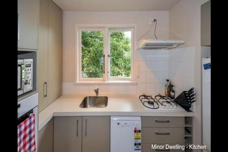 Photo of property in 2 Merriefield Avenue, Forrest Hill, Auckland, 0620