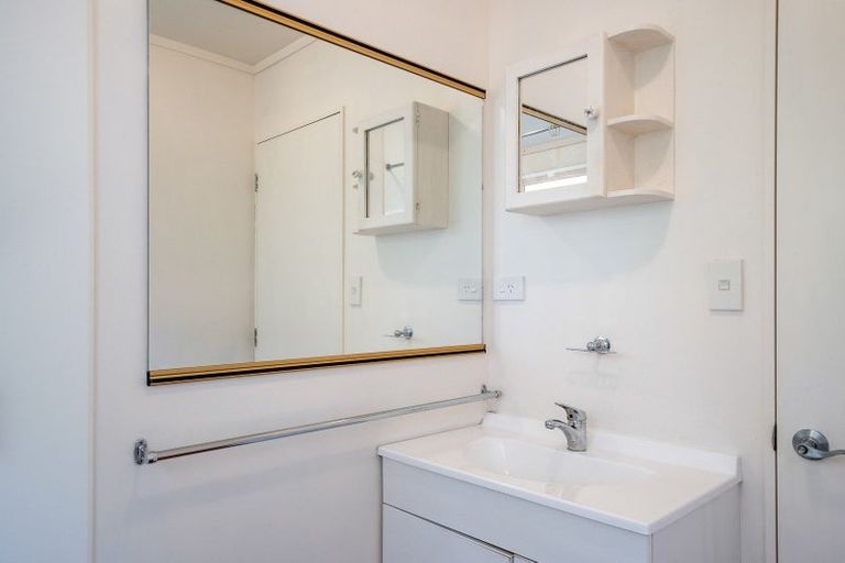 Photo of property in 9 Te Whanga Road, Levin, 5572