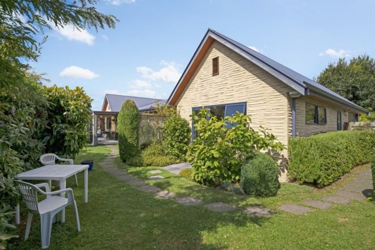 Photo of property in 86 Meadowstone Drive, Wanaka, 9305