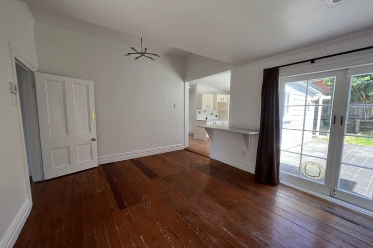Photo of property in 1/29 Wolsley Avenue, Milford, Auckland, 0620