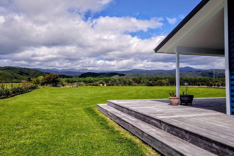 Photo of property in 33 Oriwa Lane, Levin, 5571