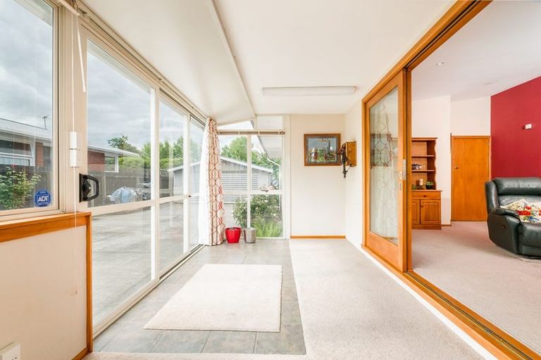 Photo of property in 72 Woodbury Street, Russley, Christchurch, 8042