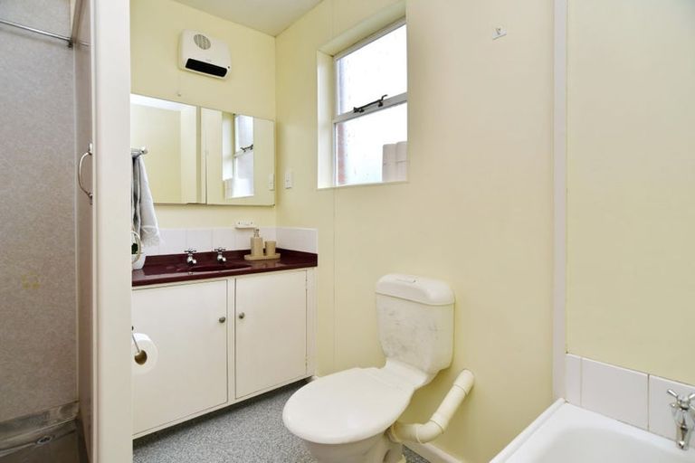 Photo of property in 16 Larch Place, Casebrook, Christchurch, 8051