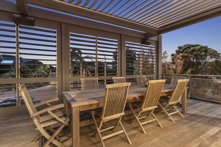 Photo of property in 10 Lagoon Way, Omaha, 0986