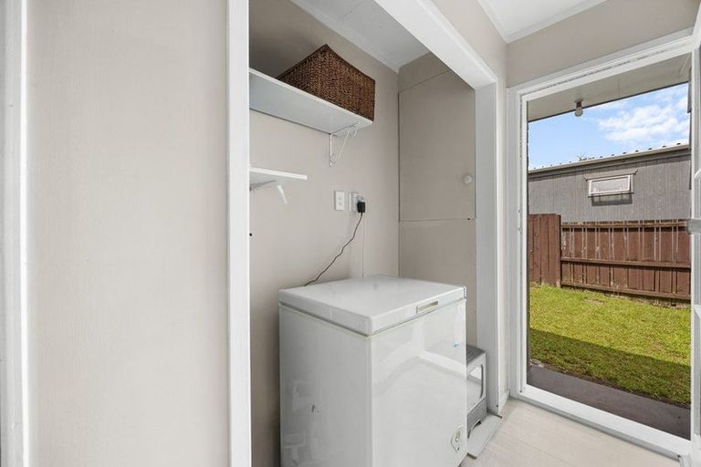 Photo of property in 2/54 Finlayson Avenue, Clendon Park, Auckland, 2103