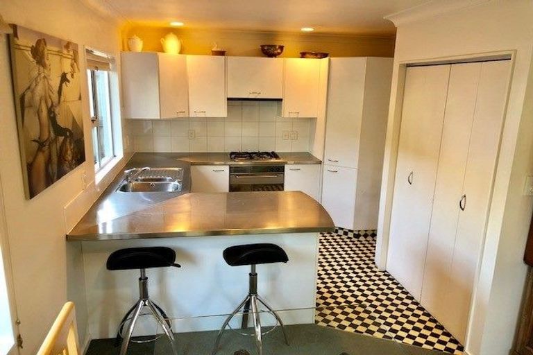 Photo of property in 60u3 Pirie Street, Mount Victoria, Wellington, 6011