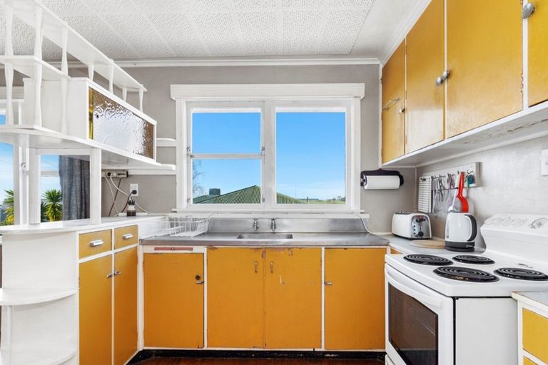 Photo of property in 8 Lee Street, Te Puke, 3119