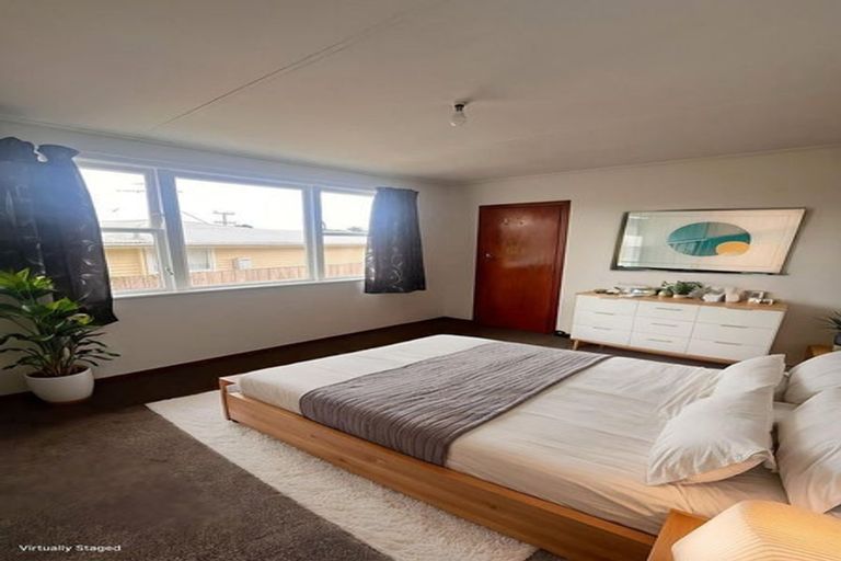 Photo of property in 72 Castor Crescent, Cannons Creek, Porirua, 5024