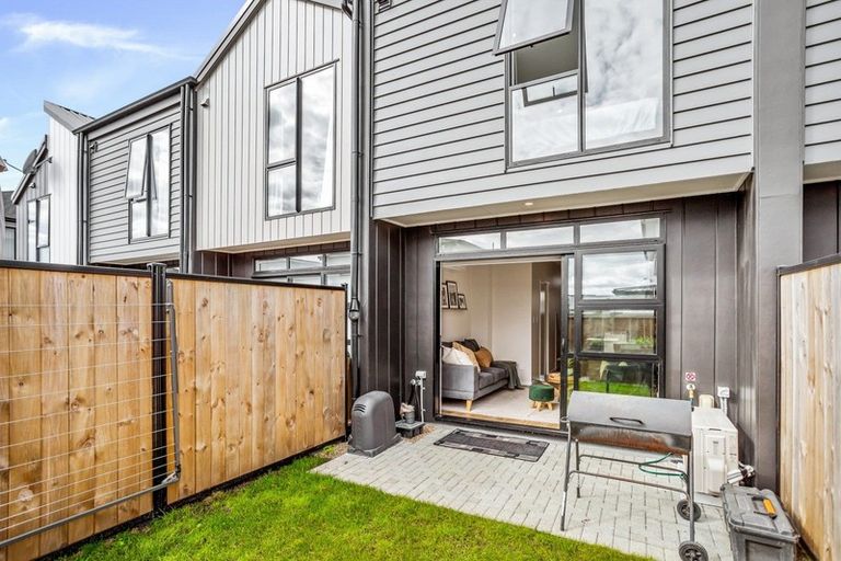 Photo of property in 25 Treloar Crescent, Hobsonville, Auckland, 0616