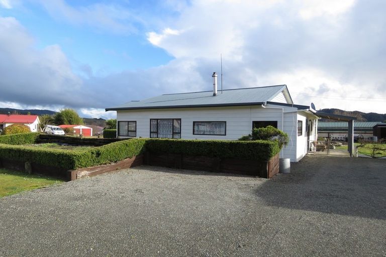 Photo of property in 32- 34 Coal Street, Reefton, 7830