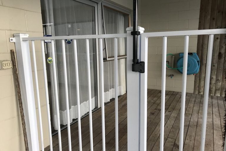 Photo of property in 3 Moera Place, Stanmore Bay, Whangaparaoa, 0932