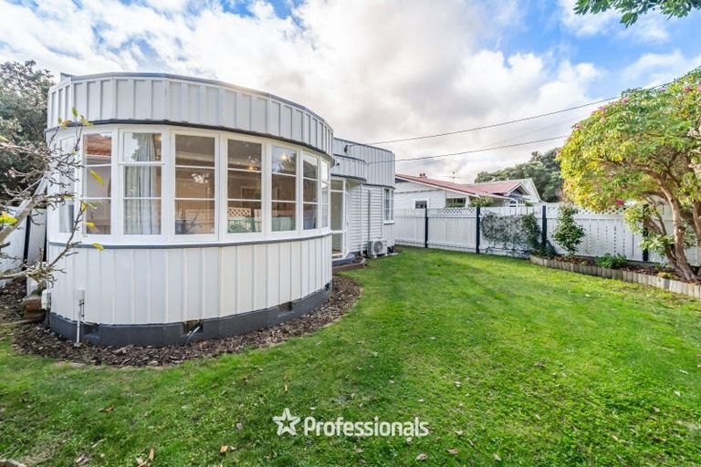 Photo of property in 1/55 Pohutukawa Street, Woburn, Lower Hutt, 5010