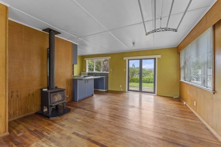 Photo of property in 50 Dixie Street, Te Horo Beach, Otaki, 5581