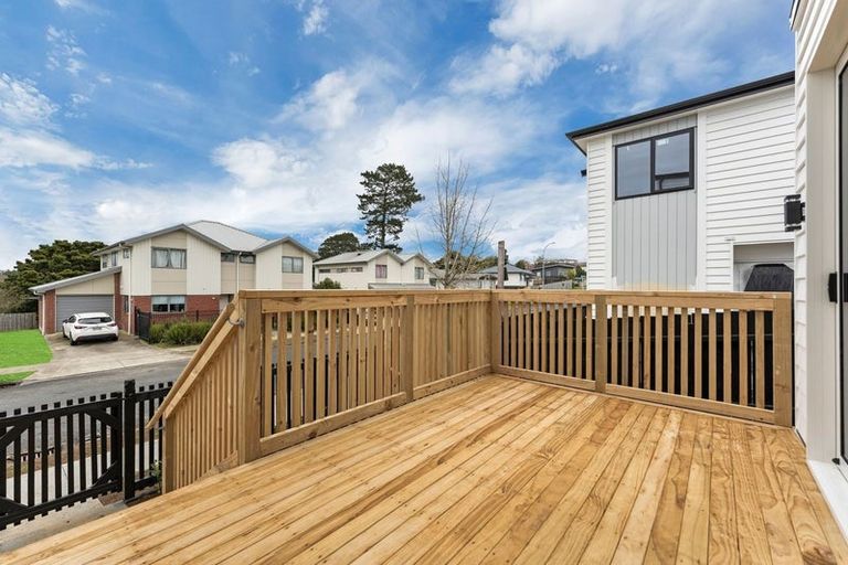Photo of property in 16c Volante Avenue, Wattle Downs, Auckland, 2103