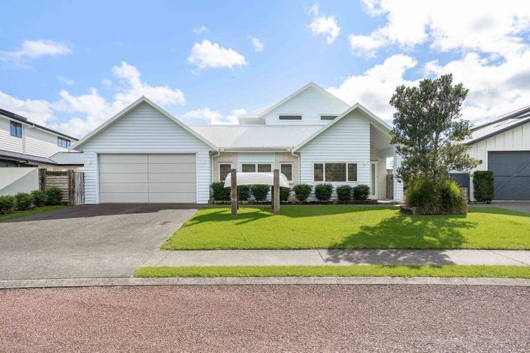 Photo of property in 306 Waterways Parade, Pauanui, Hikuai, 3579