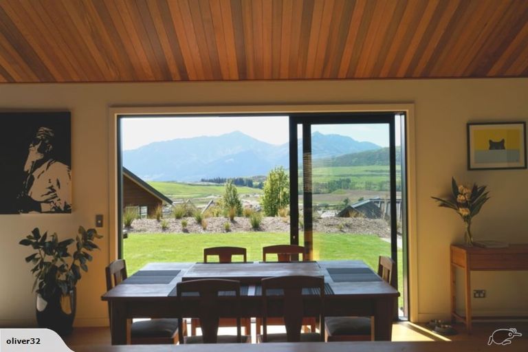 Photo of property in 6a Kinross Lane, Jacks Point, Queenstown, 9371