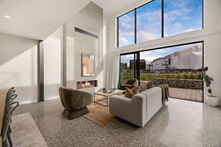 Photo of property in 10 Soudley Court, Jacks Point, Queenstown, 9371