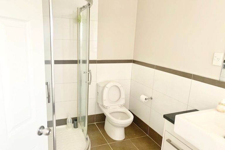 Photo of property in 13 Gordon Stanley Drive, Massey, Auckland, 0614