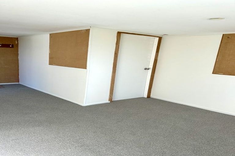 Photo of property in 45 Cleat Street, Whitby, Porirua, 5024