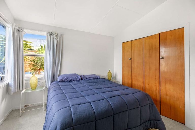 Photo of property in 255 Cambridge Street, Levin, 5510