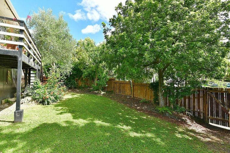 Photo of property in 1/30 Glenvar Road, Torbay, Auckland, 0630